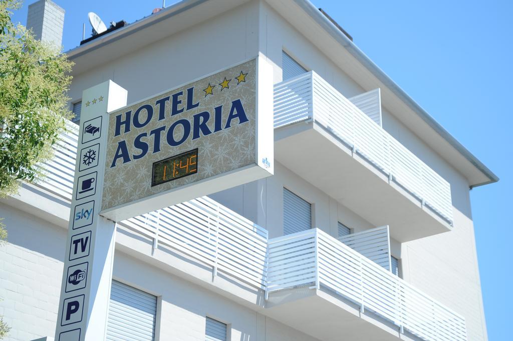 Hotel Astoria Ravenna Bagian luar foto